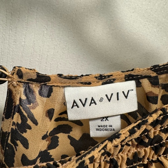 Ava & Viv Sheer Long Sleeve leopard print Blouse, size 2X - Picture 4 of 5